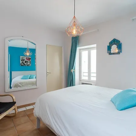 8 Condamine - Stylish In Old Town - 2 Pieces - 300m De La *