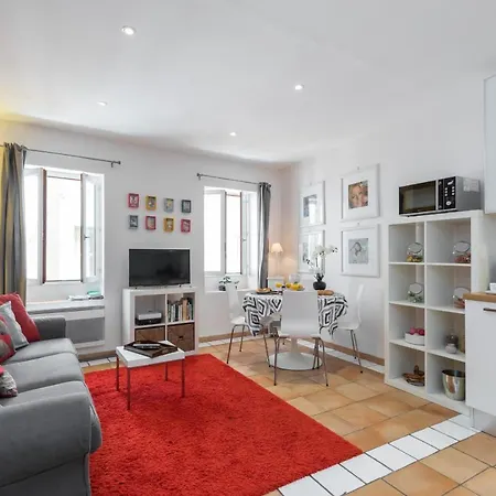 8 Condamine - Stylish In Old Town - 2 Pieces - 300m De La *