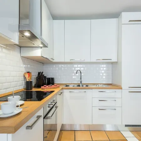 8 Condamine - Stylish In Old Town - 2 Pieces - 300m De La Apartment *