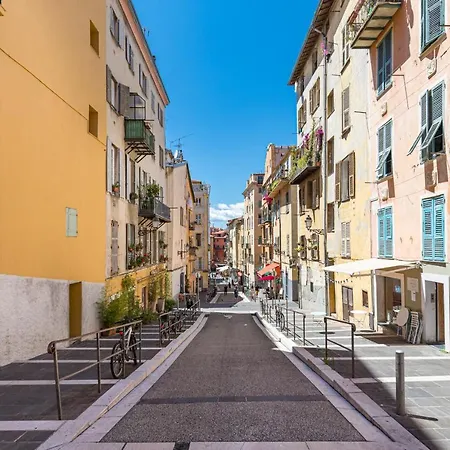 8 Condamine - Stylish In Old Town - 2 Pieces - 300m De La *
