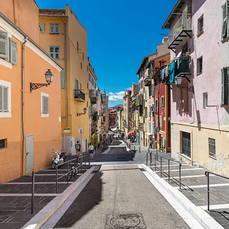 Apartment 8 Condamine - Stylish In Old Town - 2 Pieces - 300m De La *